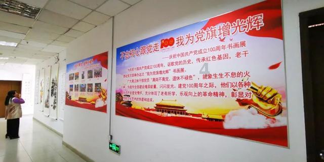 男朋友想去见我父母。交往一年没送过什么可以带他去见爸妈吗?-你的问答交流平台