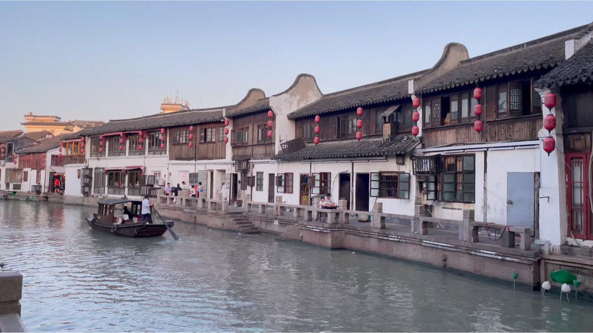 强强联手,成都市地方志办与成都传媒集团签署战略协议