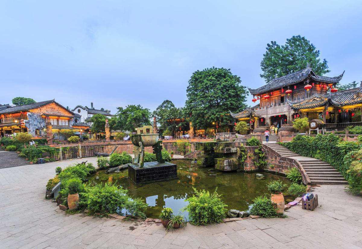 「抖音新春吃喝玩乐节」承包你的新年狂欢，快来码住这份春节出游指南！